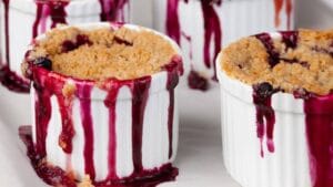 How To Make Blueberry Crumble Dish