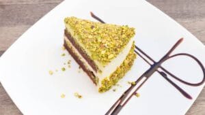 Pistachio Cream Cake Dessert